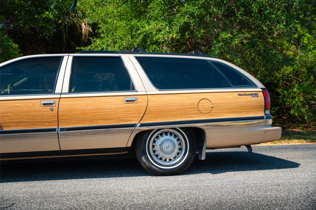 1996 Buick Roadmaster - Image 28 of 31