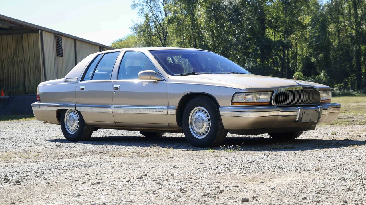 1996 Buick Roadmaster - Image 12 of 31