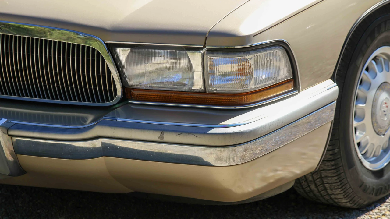 1996 Buick Roadmaster - Image 14 of 31