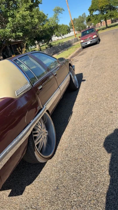 1996 Buick Roadmaster - Image 2 of 4