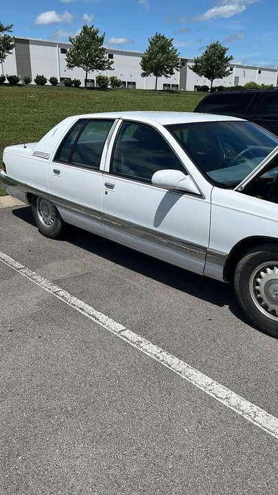 1996 Buick Roadmaster - Image 5 of 7