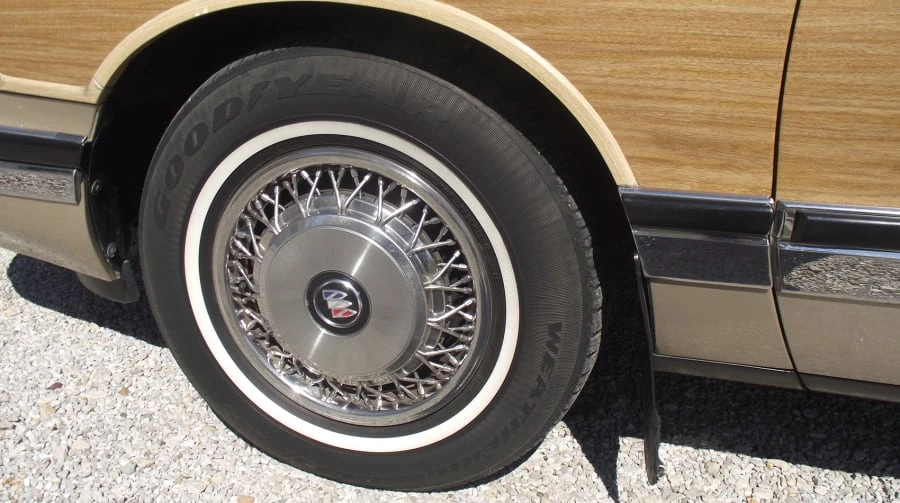 1996 Buick Roadmaster - Image 10 of 10