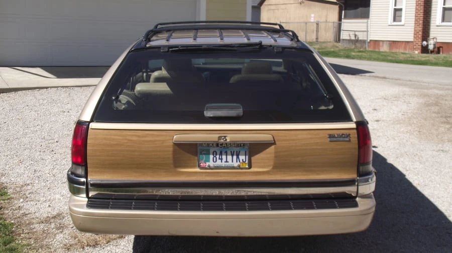 1996 Buick Roadmaster - Image 3 of 10
