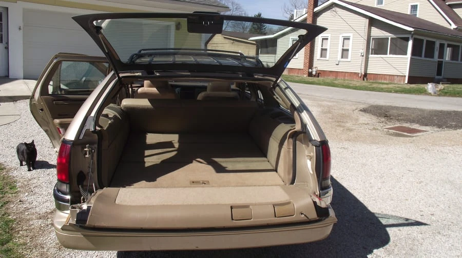 1996 Buick Roadmaster - Image 4 of 10