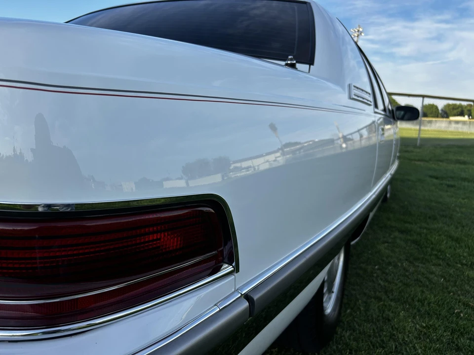 1996 Buick Roadmaster - Image 26 of 31