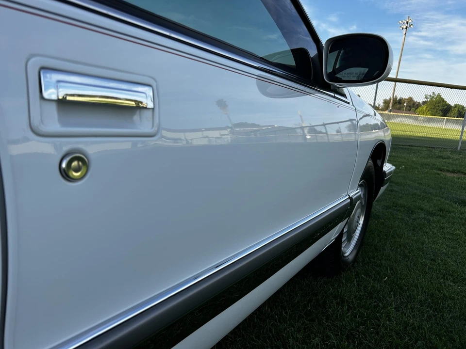 1996 Buick Roadmaster - Image 28 of 31