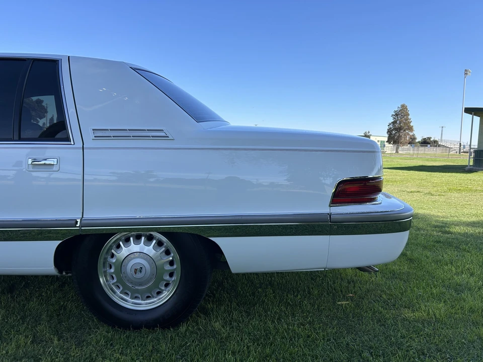 1996 Buick Roadmaster - Image 21 of 31