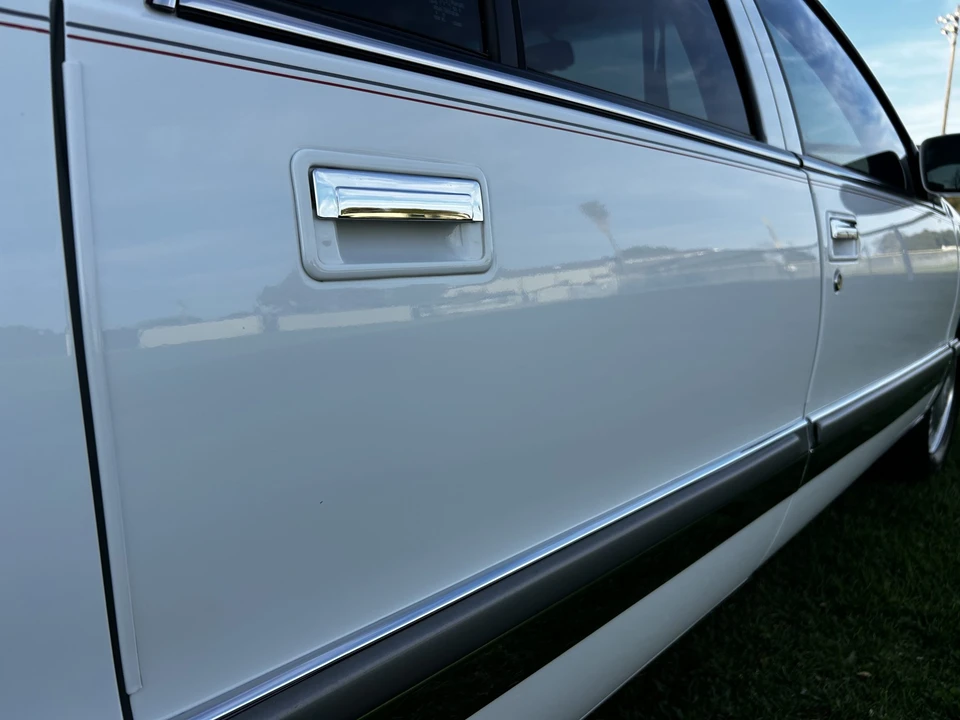 1996 Buick Roadmaster - Image 27 of 31
