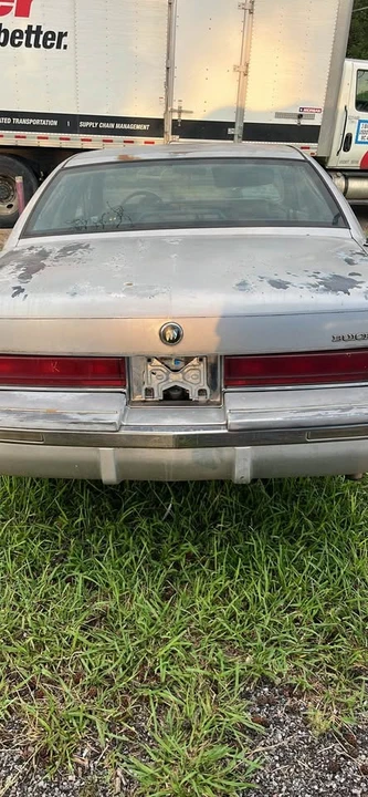 1996 Buick Roadmaster - Image 2 of 4