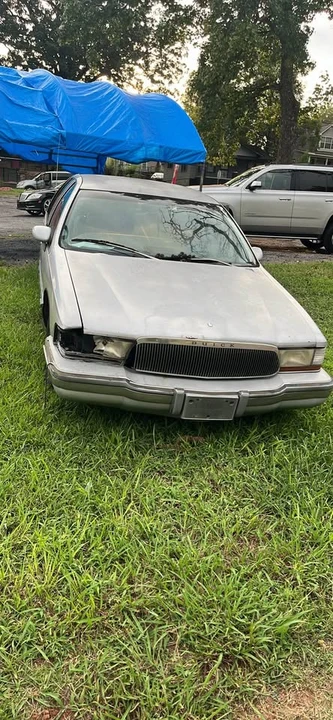 1996 Buick Roadmaster - Image 4 of 4
