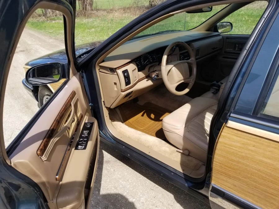 1996 Buick Roadmaster - Image 4 of 12