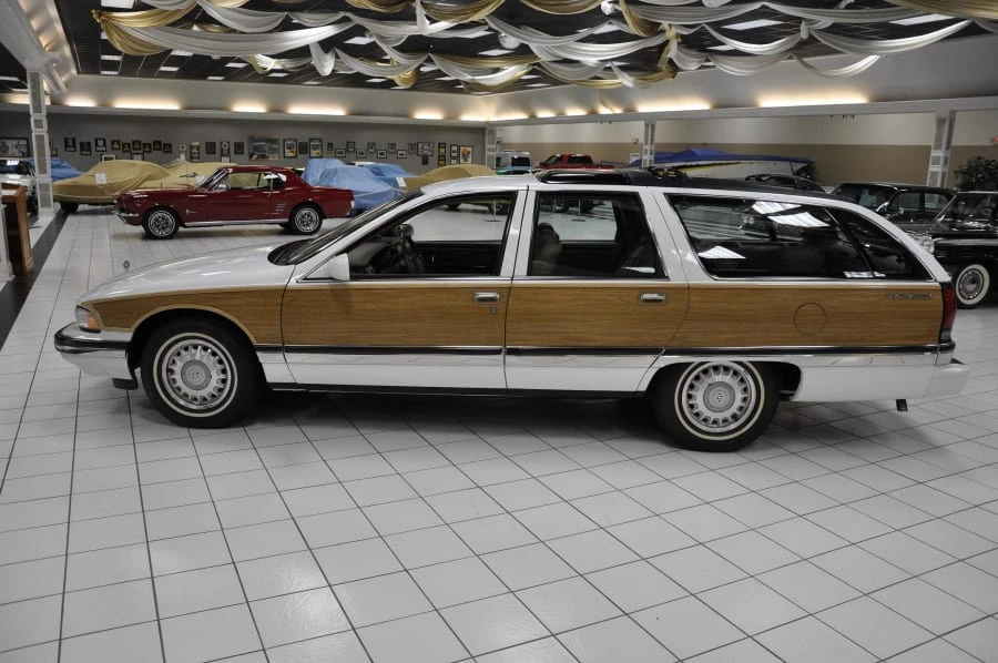 1996 Buick Roadmaster - Image 2 of 8