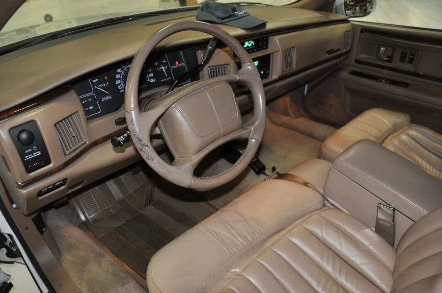 1996 Buick Roadmaster - Image 4 of 8