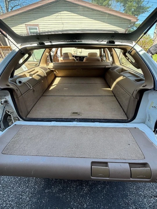1996 Buick Roadmaster - Image 11 of 16