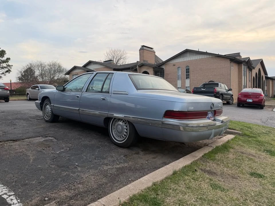 1996 Buick Roadmaster - Image 2 of 10
