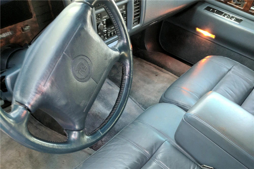 1996 Cadillac Fleetwood - Image 4 of 6