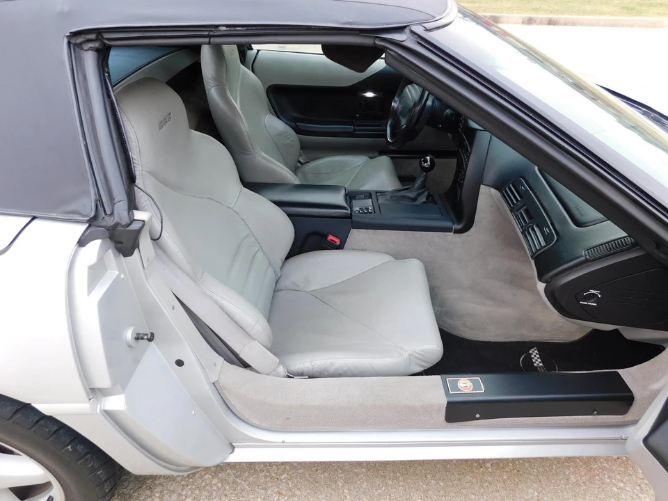 1996 Chevrolet Corvette C4 - Image 17 of 21