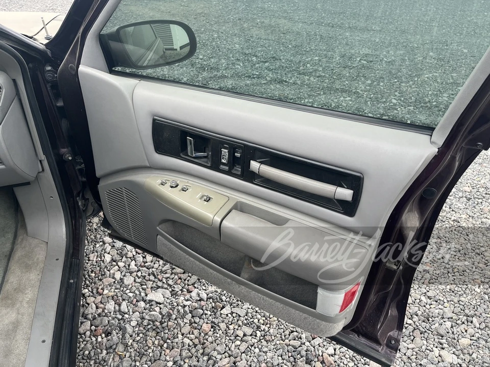 1996 Chevrolet Impala 7th Gen - Image 22 of 31