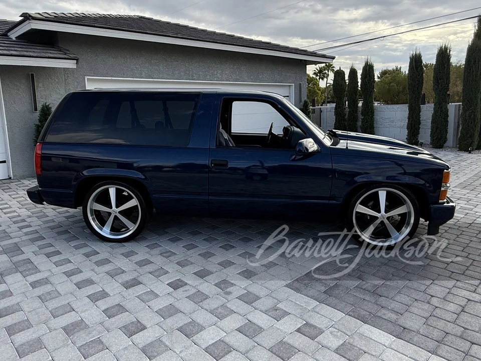1996 Chevrolet Tahoe 1st Gen - Image 2 of 20