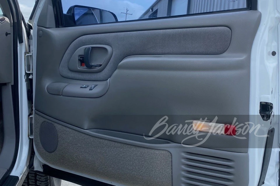 1996 Chevrolet Tahoe 1st Gen - Image 8 of 15