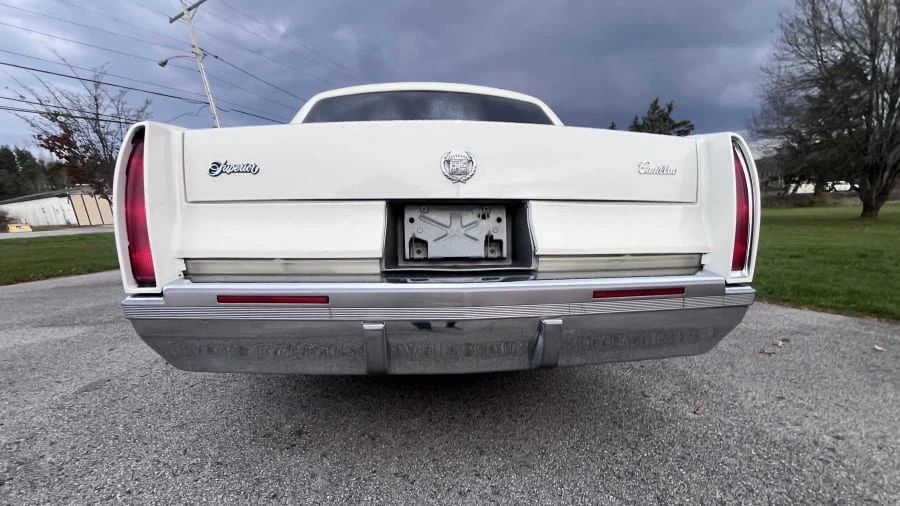 1996 Cadillac Brougham - Image 5 of 28