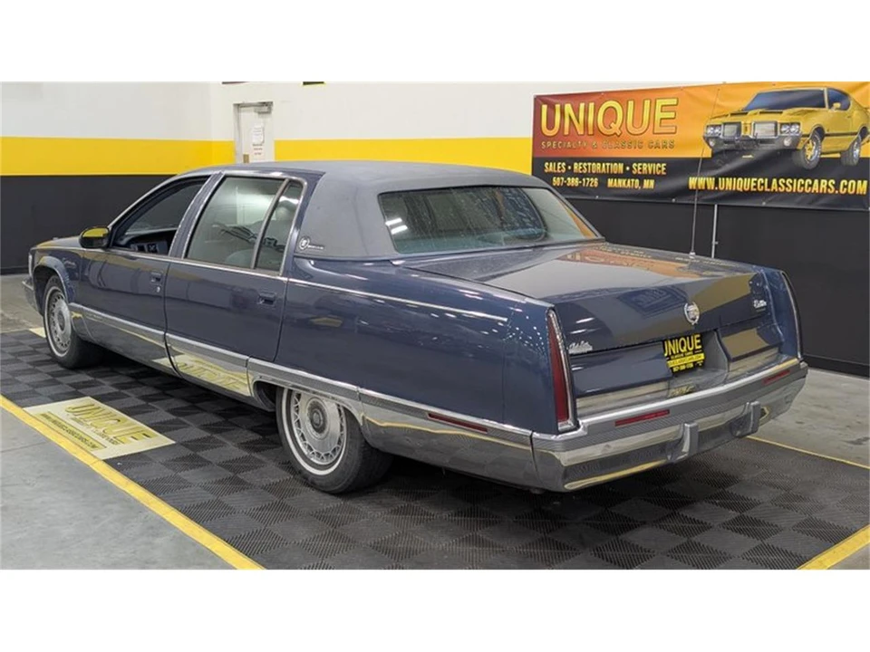 1996 Cadillac Brougham - Image 4 of 10