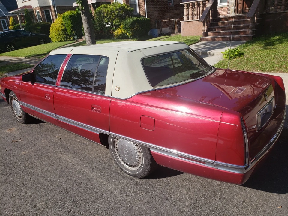 1996 Cadillac DeVille 7th Gen - Image 5 of 9