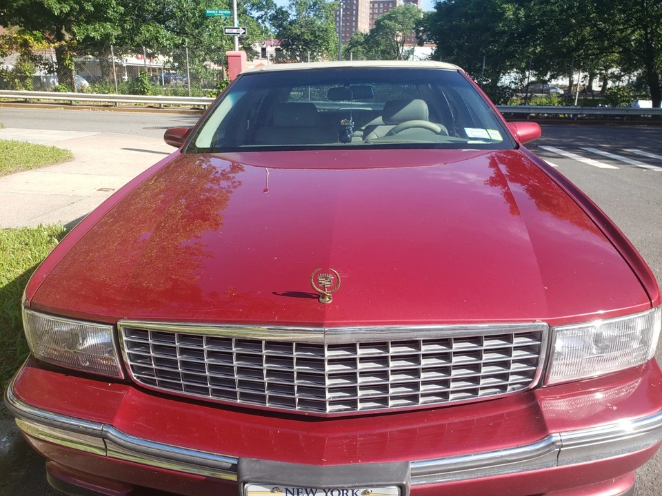 1996 Cadillac DeVille 7th Gen - Image 2 of 9