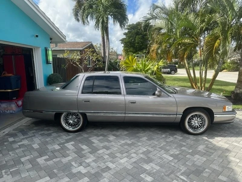 1996 Cadillac DeVille 7th Gen - Image 4 of 12