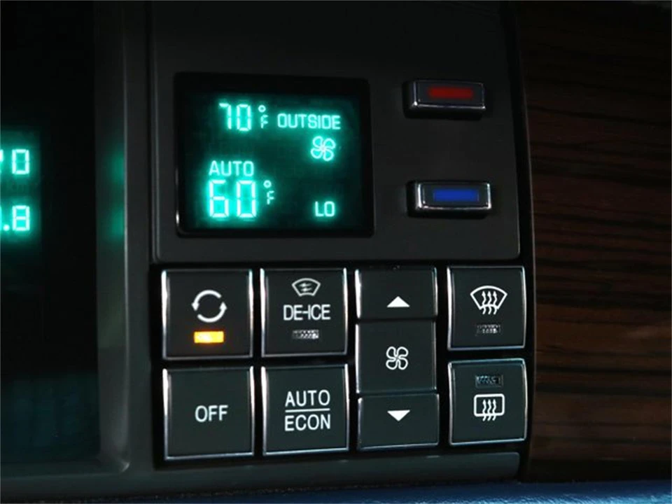 1996 Cadillac DeVille 7th Gen - Image 13 of 31