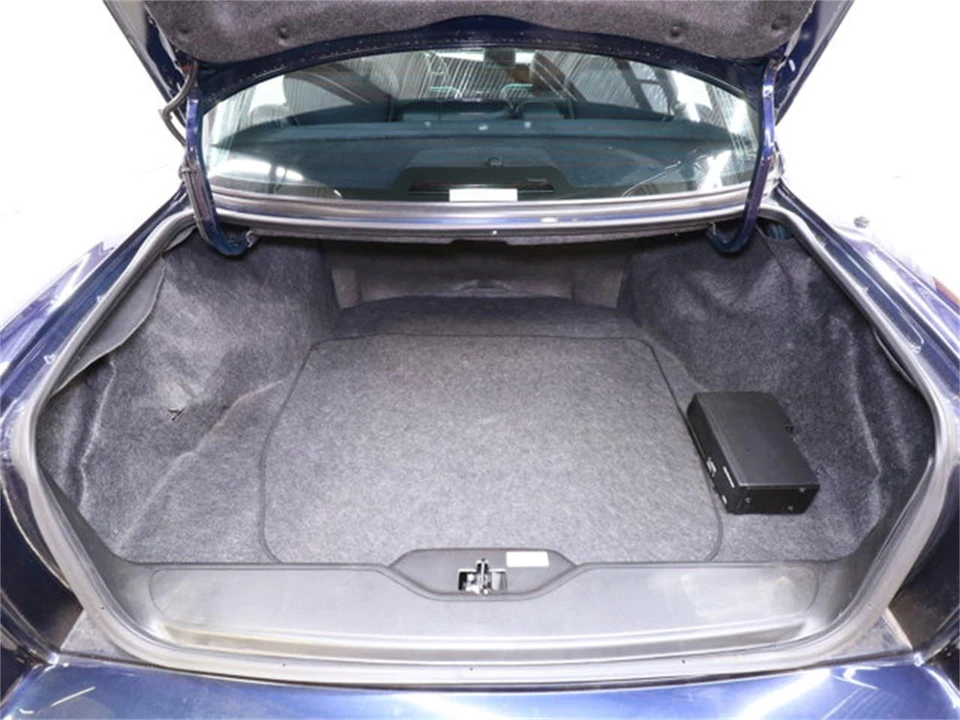 1996 Cadillac DeVille 7th Gen - Image 28 of 31