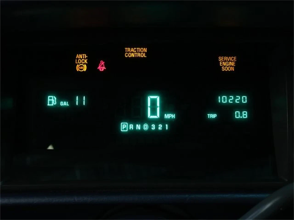 1996 Cadillac DeVille 7th Gen - Image 11 of 31