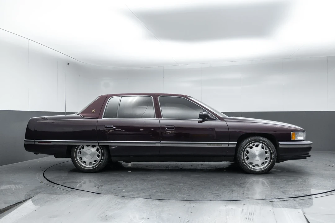 1996 Cadillac DeVille 8th Gen - Image 6 of 12