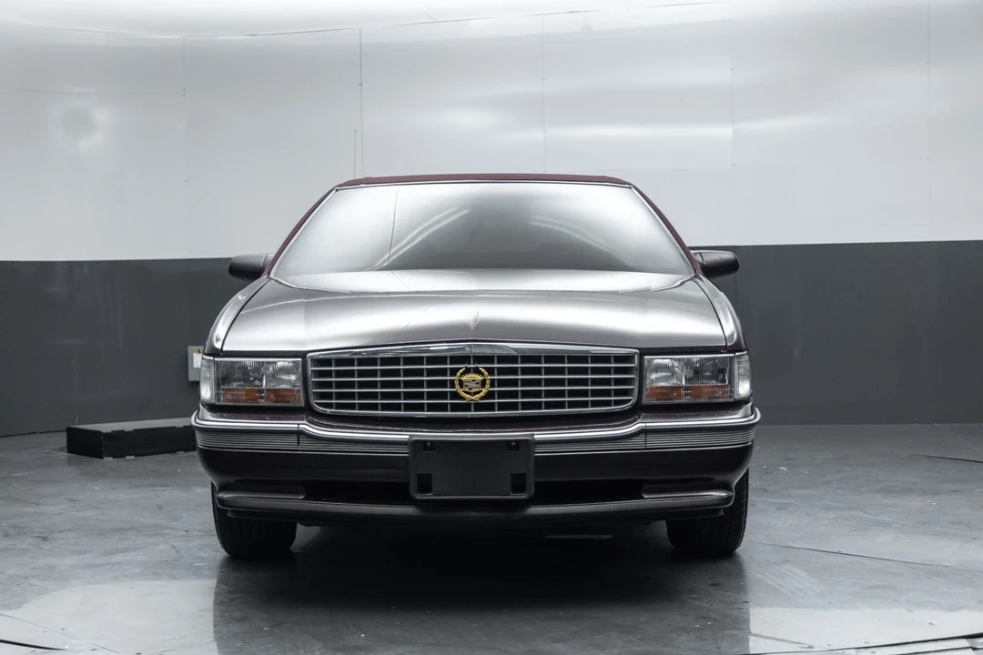 1996 Cadillac DeVille 8th Gen - Image 8 of 12