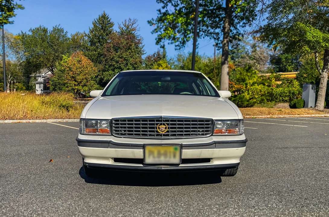 1996 Cadillac DeVille 8th Gen - Image 3 of 31