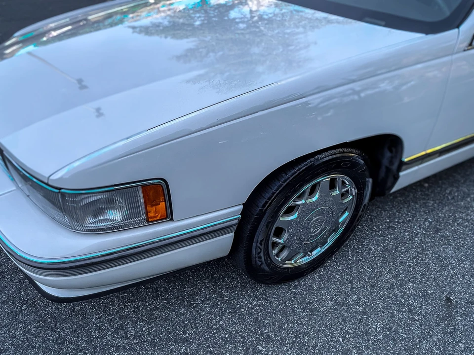 1996 Cadillac DeVille 8th Gen - Image 16 of 31