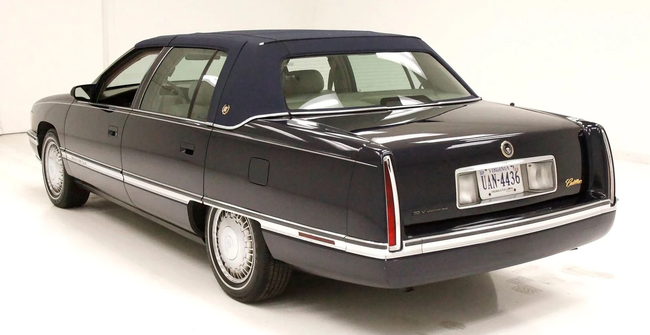 1996 Cadillac DeVille 8th Gen - Image 3 of 12
