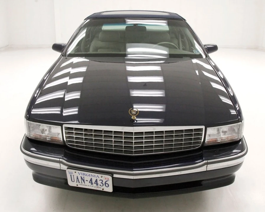 1996 Cadillac DeVille 8th Gen - Image 7 of 12
