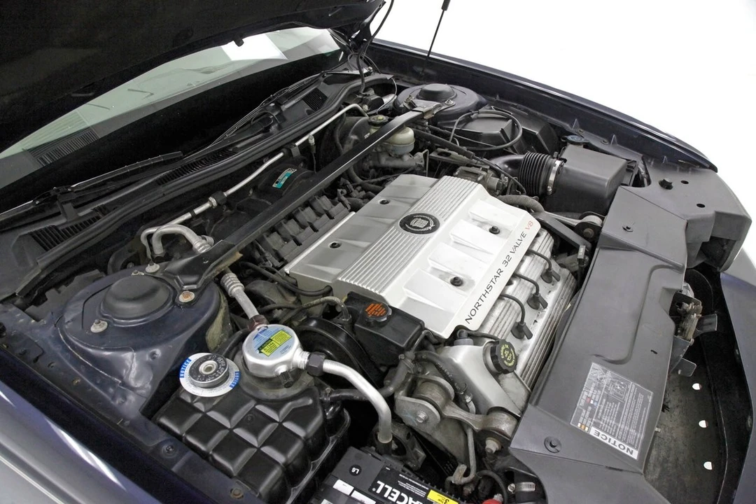 1996 Cadillac DeVille 8th Gen - Image 11 of 12