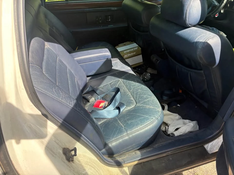 1996 Cadillac DeVille 7th Gen - Image 8 of 11