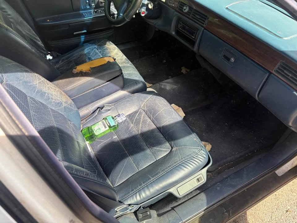 1996 Cadillac DeVille 7th Gen - Image 6 of 11