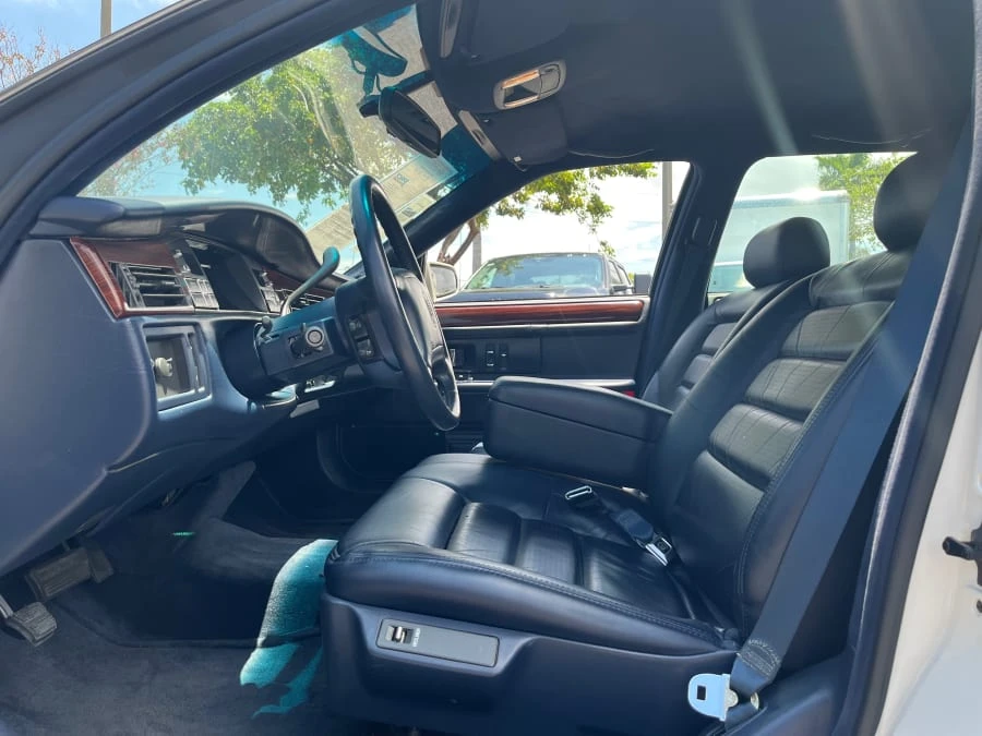 1996 Cadillac DeVille 7th Gen - Image 16 of 23