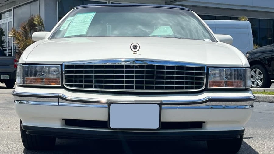 1996 Cadillac DeVille 7th Gen - Image 4 of 23