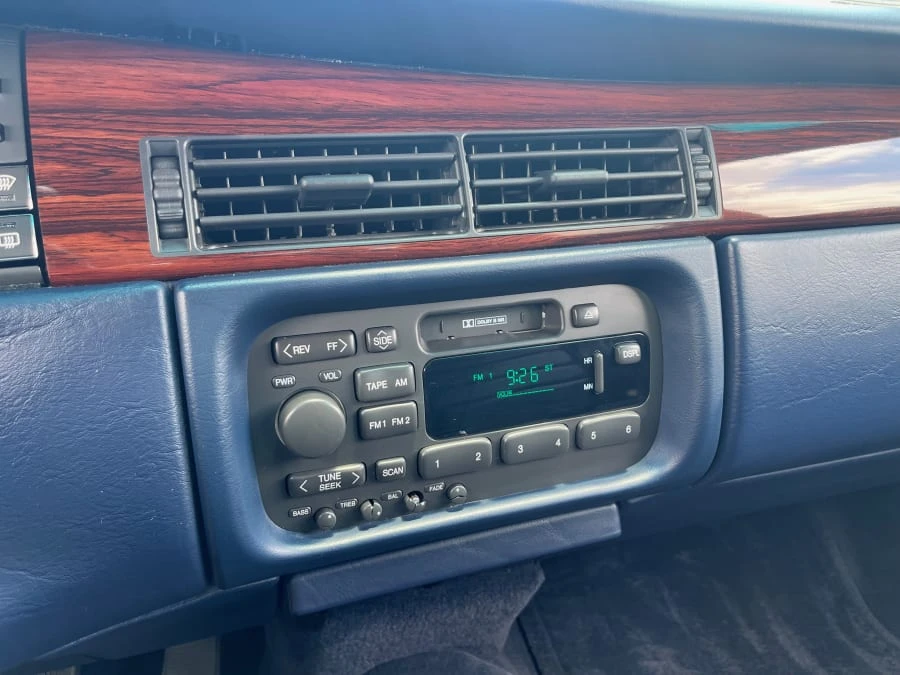 1996 Cadillac DeVille 7th Gen - Image 20 of 23