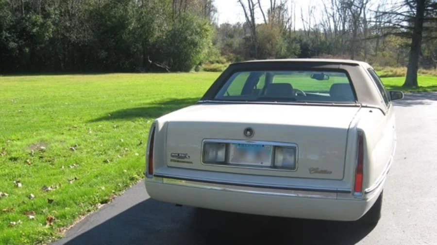1996 Cadillac DeVille 7th Gen - Image 8 of 12