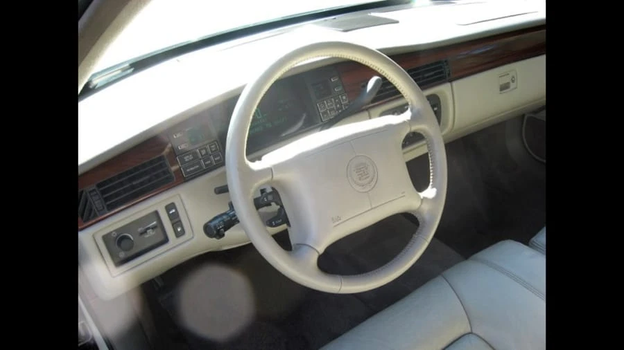 1996 Cadillac DeVille 7th Gen - Image 3 of 12