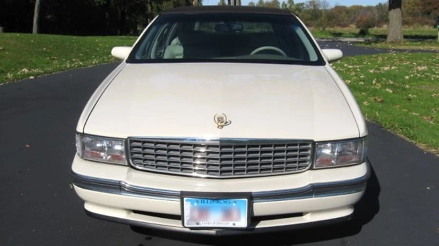 1996 Cadillac DeVille 7th Gen - Image 11 of 12