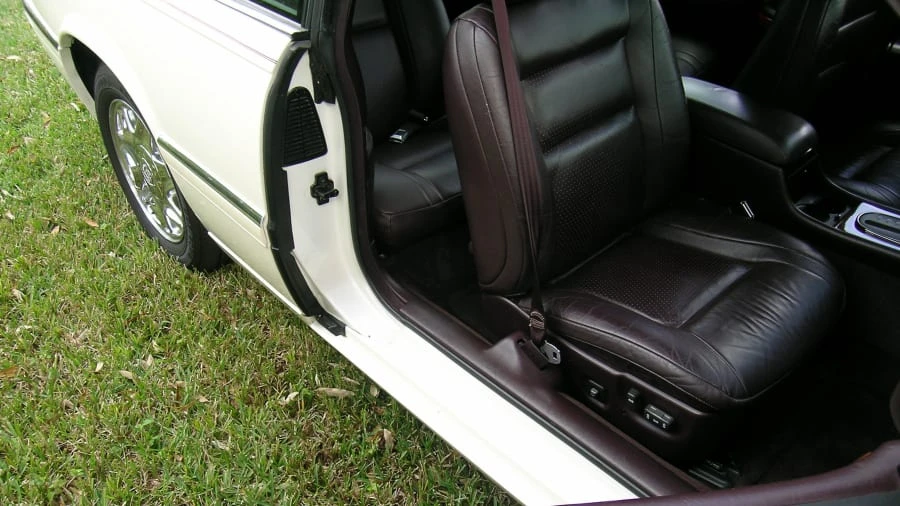 1996 Cadillac Eldorado 12th Gen - Image 4 of 5
