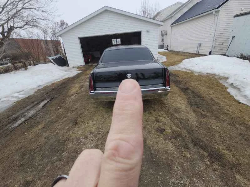 1996 Cadillac Fleetwood - Image 4 of 11