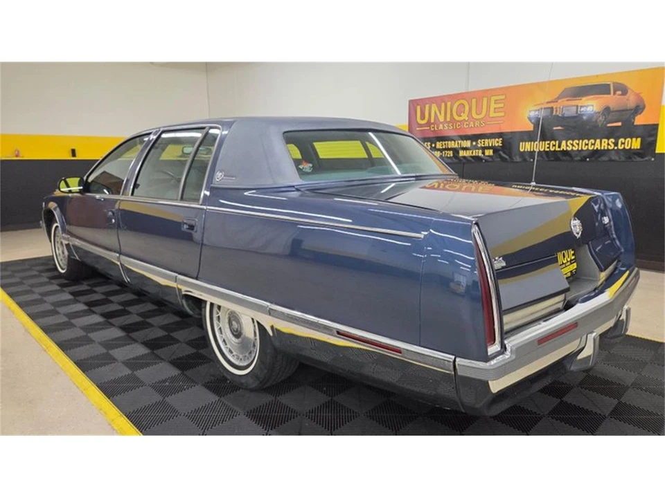 1996 Cadillac Fleetwood - Image 6 of 31